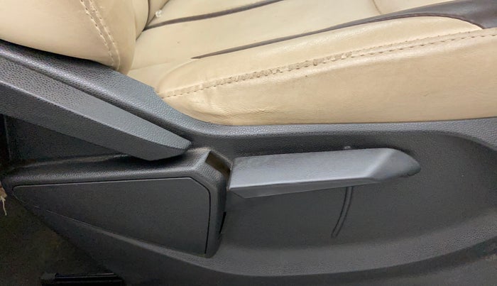 2017 Ford Ecosport 1.5 TITANIUM TI VCT, Petrol, Manual, 23,106 km, Driver Side Adjustment Panel