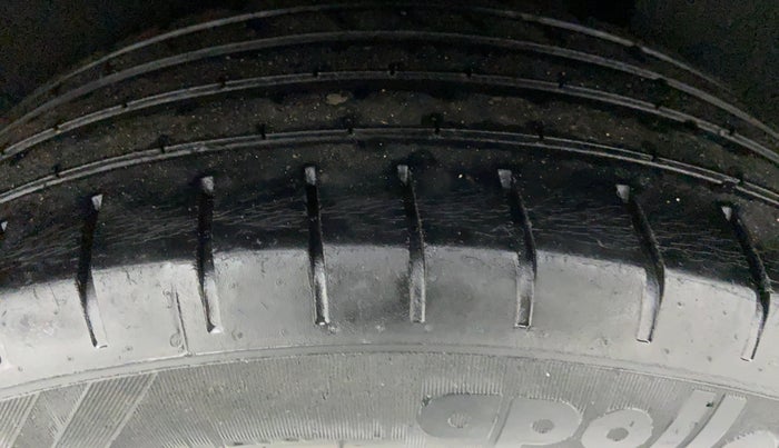 2016 Maruti Baleno ZETA 1.2 K12 CVT, Petrol, Automatic, 54,200 km, Left Rear Tyre Tread