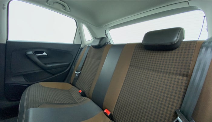 2018 Volkswagen Polo HIGH LINE PLUS 1.0, Petrol, Manual, 50,800 km, Right Side Rear Door Cabin