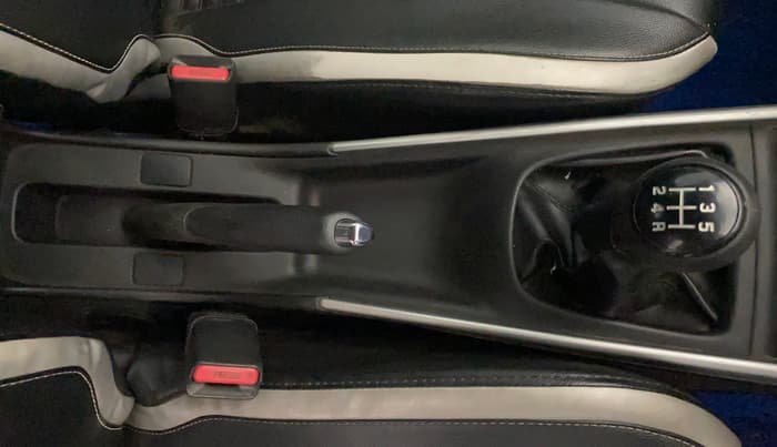 2017 Maruti Baleno ALPHA PETROL 1.2, Petrol, Manual, 1,22,691 km, Gear Lever