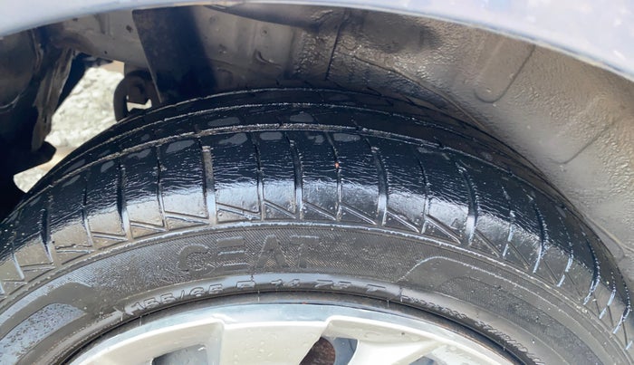 2013 Maruti Wagon R 1.0 VXI, CNG, Manual, 80,182 km, Right Rear Tyre Tread