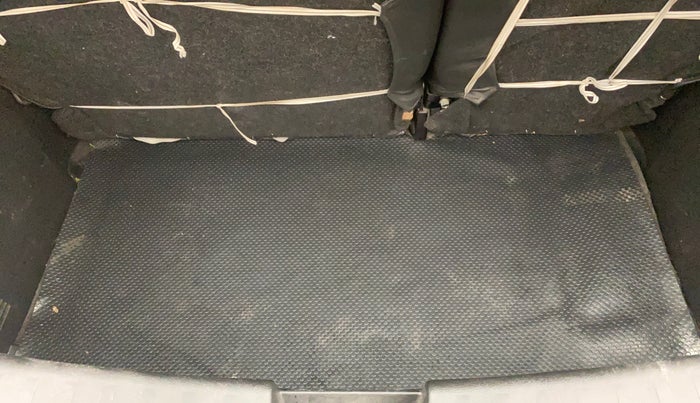 2015 Maruti Swift VXI, Petrol, Manual, 59,578 km, Boot Inside