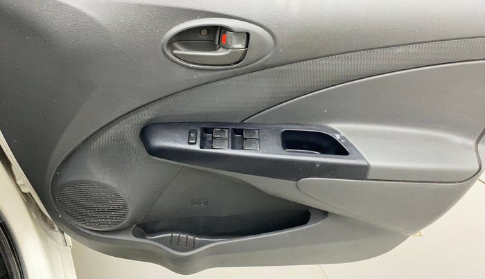 2012 Toyota Etios G, Petrol, Manual, 59,491 km, Driver Side Door Panels Control