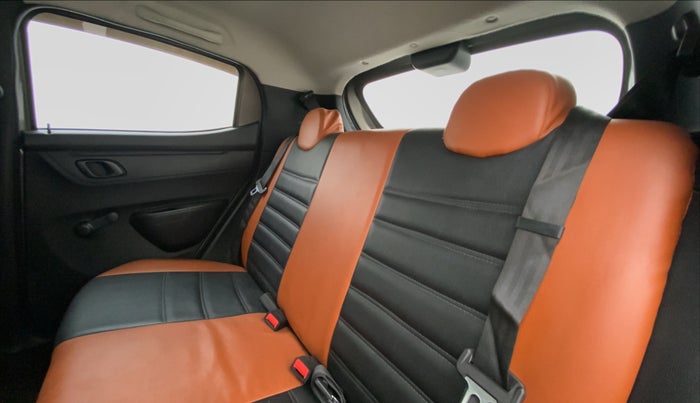 2017 Renault Kwid 1.0 RXT Opt, CNG, Manual, 37,815 km, Right Side Rear Door Cabin