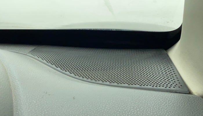 2017 Renault Kwid 1.0 RXT Opt, CNG, Manual, 37,815 km, Speaker