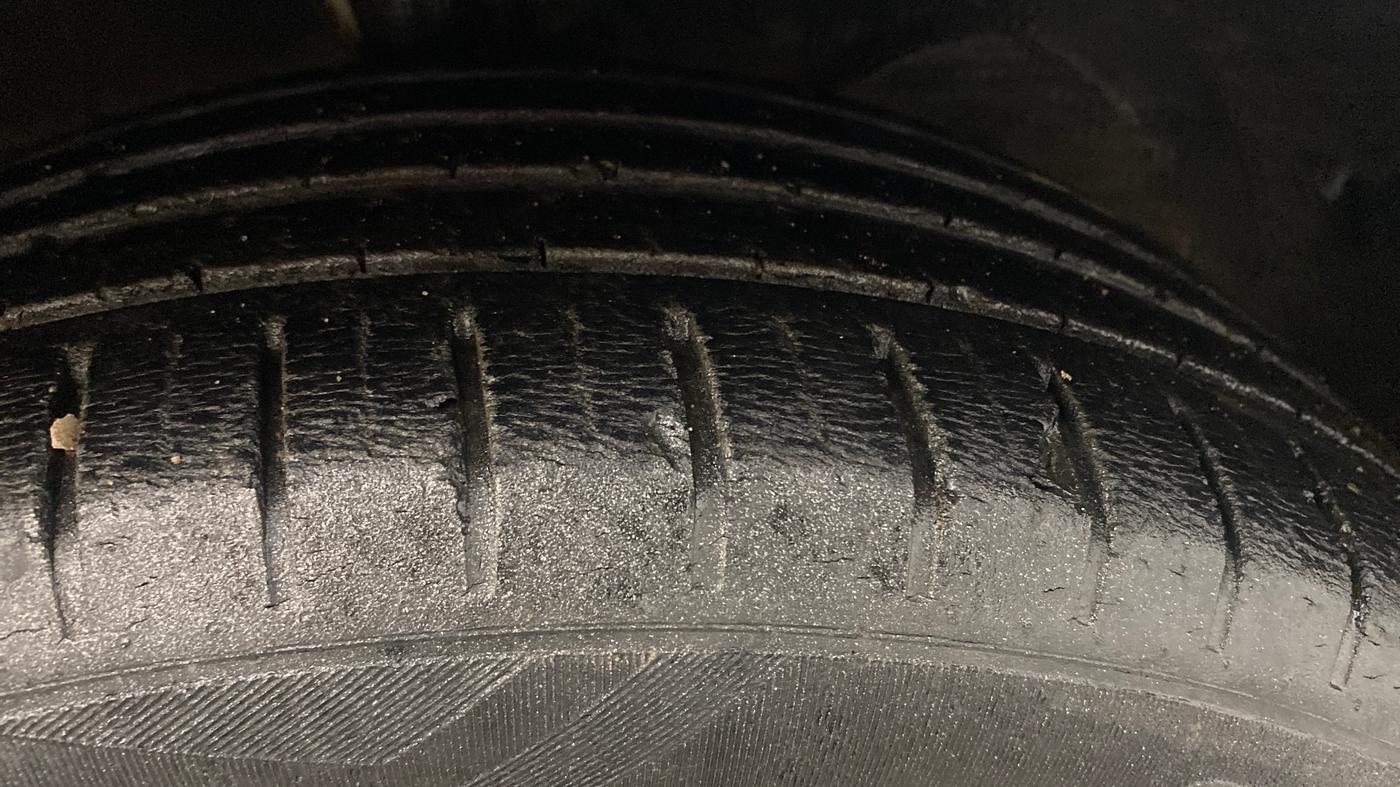 2021 Toyota Glanza V CVT, Petrol, Automatic, 49,332 km, Right Front Tyre Tread