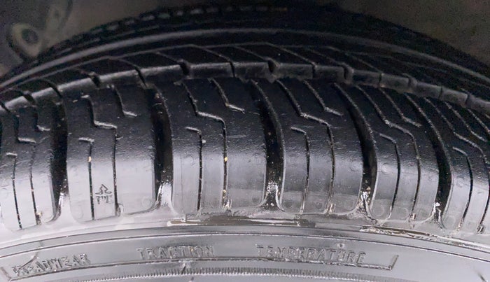 2017 Hyundai Xcent S AT 1.2, Petrol, Automatic, 37,353 km, Left Front Tyre Tread