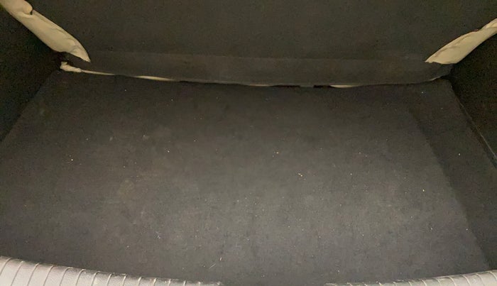 2015 Hyundai Grand i10 SPORTZ 1.2 KAPPA VTVT, Petrol, Manual, 62,951 km, Boot Inside