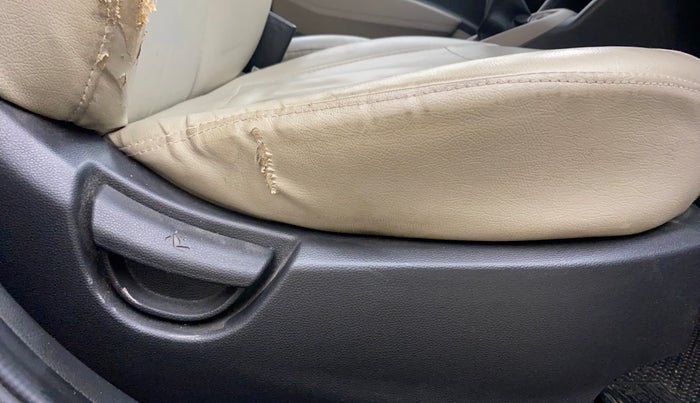 2015 Hyundai Grand i10 SPORTZ 1.2 KAPPA VTVT, Petrol, Manual, 62,951 km, Driver Side Adjustment Panel