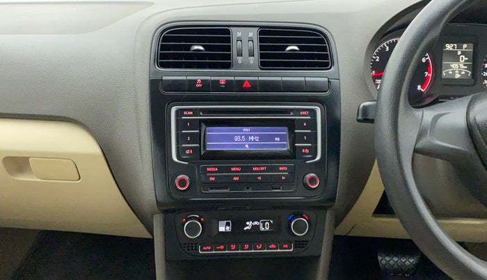 2014 Volkswagen Vento COMFORTLINE TSI AT, Petrol, Automatic, 40,575 km, Air Conditioner