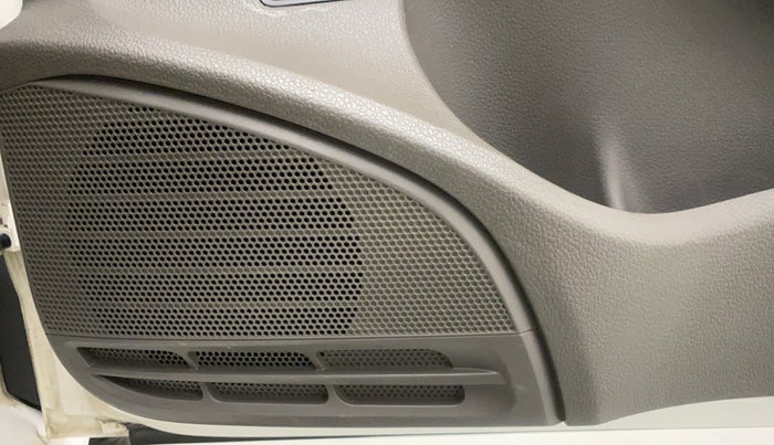 2014 Volkswagen Vento COMFORTLINE TSI AT, Petrol, Automatic, 40,575 km, Speaker