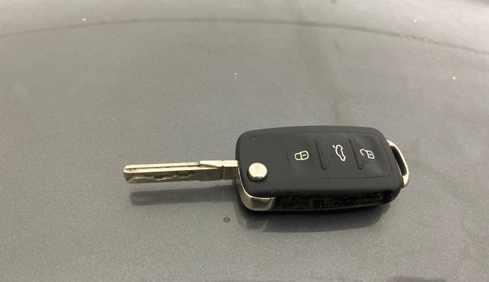 2013 Volkswagen Polo COMFORTLINE 1.2L, Diesel, Manual, 97,390 km, Key Close Up