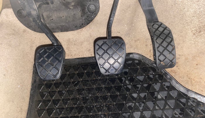 2013 Volkswagen Polo COMFORTLINE 1.2L, Diesel, Manual, 97,390 km, Pedals