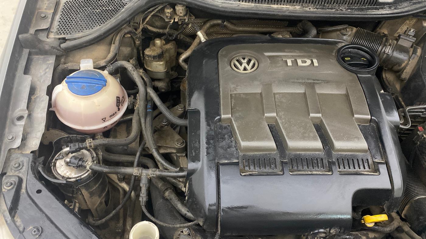 2013 Volkswagen Polo COMFORTLINE 1.2L, Diesel, Manual, 97,167 km, Engine View - Right