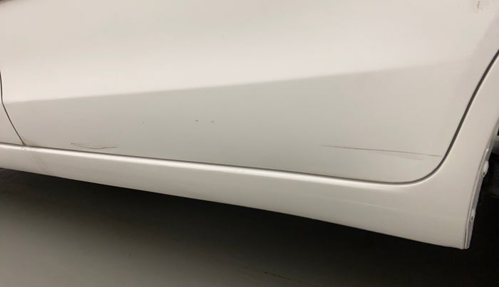 2013 Maruti Ertiga VDI, Diesel, Manual, 99,350 km, Rear left door - Minor scratches