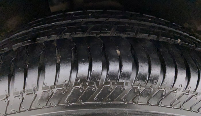 2014 Ford Ecosport 1.5TITANIUM TDCI, Diesel, Manual, 76,664 km, Right Front Tyre Tread