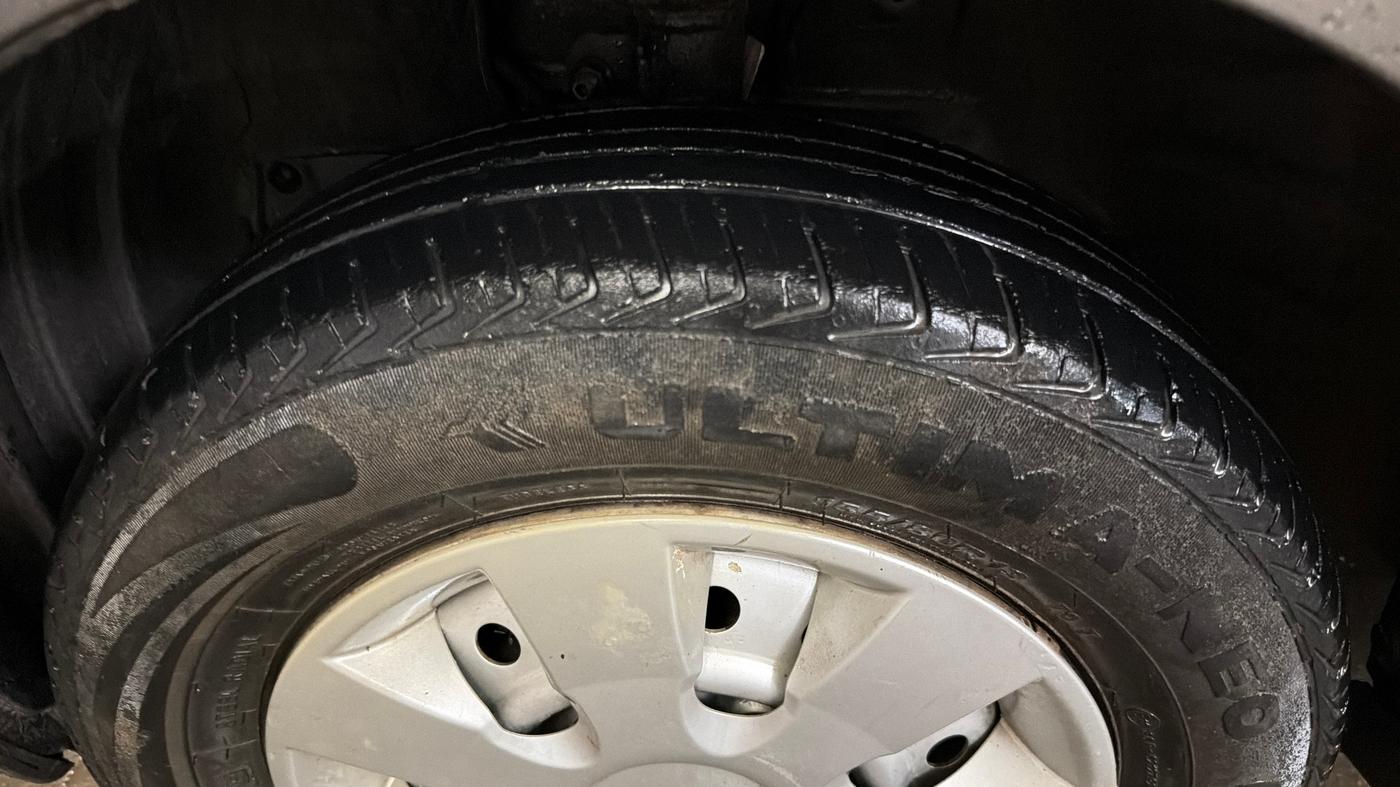 2021 Maruti New Wagon-R LXI CNG (O) 1.0, CNG, Manual, 65,334 km, Left Front Tyre Tread