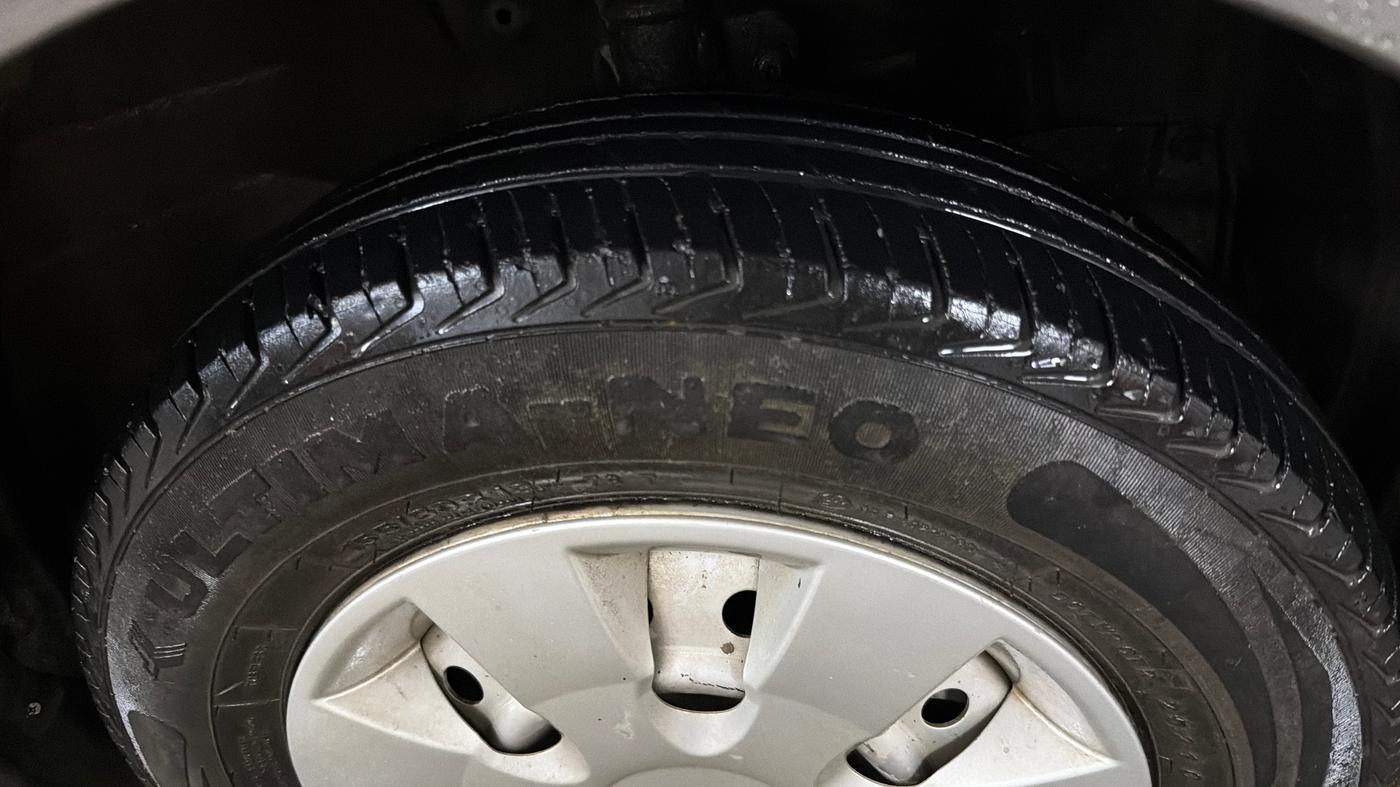 2021 Maruti New Wagon-R LXI CNG (O) 1.0, CNG, Manual, 65,334 km, Right Front Tyre Tread