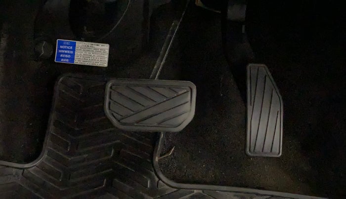 2017 Maruti IGNIS ZETA 1.2 AMT, Petrol, Automatic, 48,233 km, Pedals