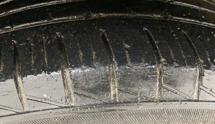 2013 Maruti Swift Dzire VDI, Diesel, Manual, 76,414 km, Left Front Tyre Tread