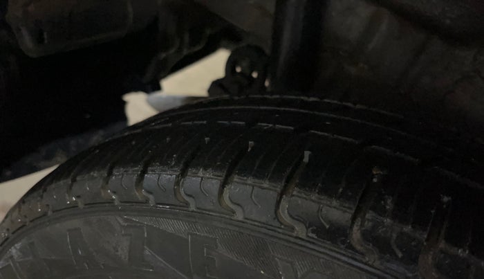 2015 Maruti Wagon R 1.0 VXI, Petrol, Manual, 79,166 km, Right Rear Tyre Tread