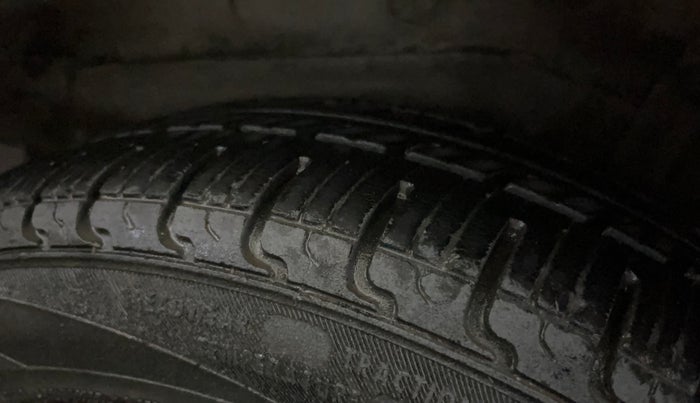 2015 Maruti Wagon R 1.0 VXI, Petrol, Manual, 79,166 km, Left Rear Tyre Tread