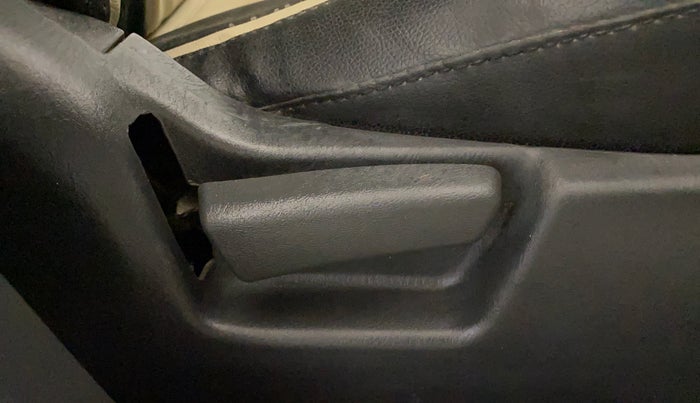 2015 Maruti Alto K10 VXI, Petrol, Manual, 35,243 km, Driver Side Adjustment Panel