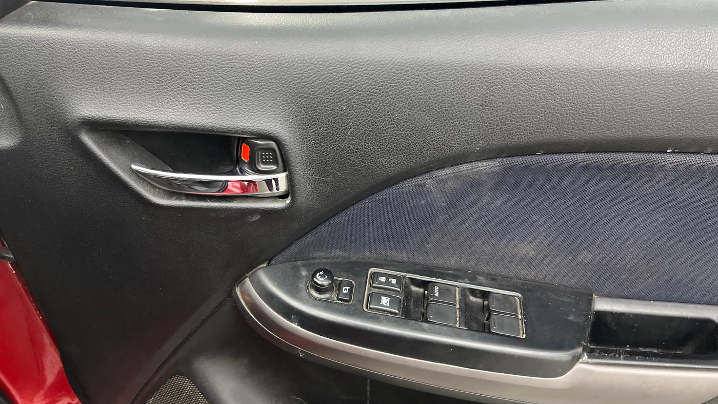 2019 Maruti Baleno DELTA PETROL 1.2, Petrol, Manual, 57,888 km, Driver Side Door Panels Control