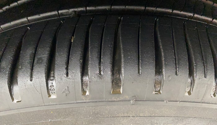 2016 Honda City 1.5L I-VTEC VX (O) MT, Petrol, Manual, 84,774 km, Right Front Tyre Tread