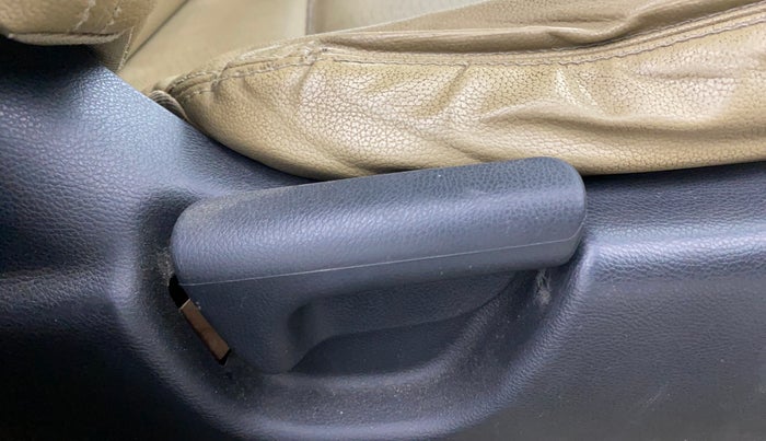 2016 Honda City 1.5L I-VTEC VX (O) MT, Petrol, Manual, 84,774 km, Driver Side Adjustment Panel