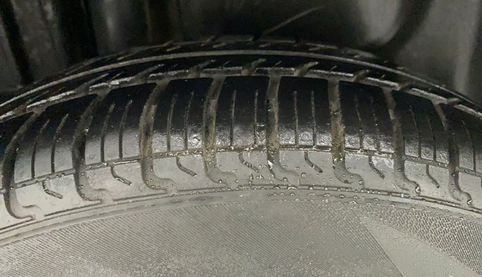 2012 Maruti Swift Dzire VXI, Petrol, Manual, 58,586 km, Right Rear Tyre Tread