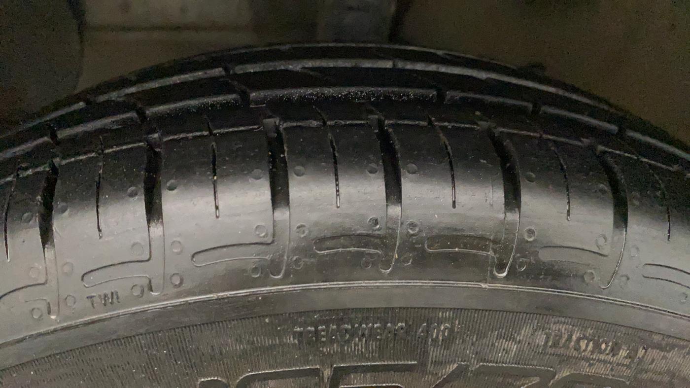 2022 Hyundai AURA S 1.2 CNG, CNG, Manual, 15,240 km, Left Front Tyre Tread