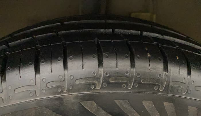 2022 Hyundai AURA S 1.2 CNG, CNG, Manual, 15,240 km, Right Rear Tyre Tread
