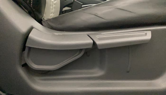 2022 Hyundai AURA S 1.2 CNG, CNG, Manual, 15,240 km, Driver Side Adjustment Panel