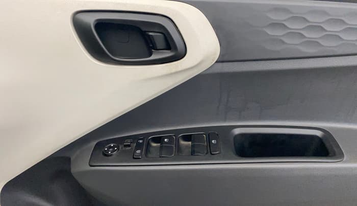 2022 Hyundai AURA S 1.2 CNG, CNG, Manual, 15,240 km, Driver Side Door Panels Control