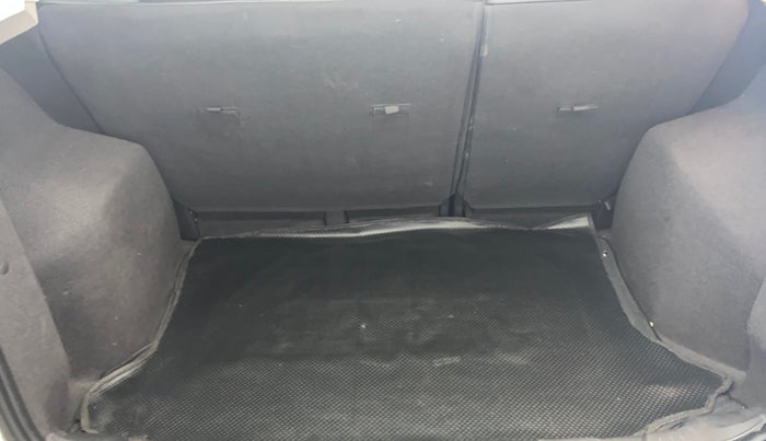 2016 Ford Ecosport TITANIUM+ 1.0L ECOBOOST, Petrol, Manual, 1,24,250 km, Boot Inside