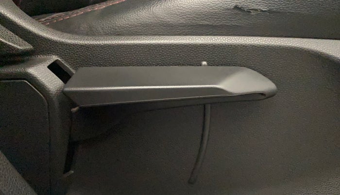 2016 Ford Ecosport TITANIUM+ 1.0L ECOBOOST, Petrol, Manual, 1,24,250 km, Driver Side Adjustment Panel