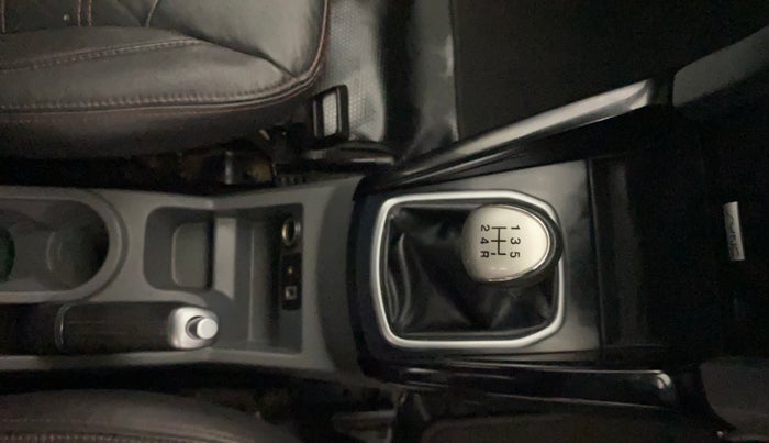 2016 Ford Ecosport TITANIUM+ 1.0L ECOBOOST, Petrol, Manual, 1,24,250 km, Gear Lever