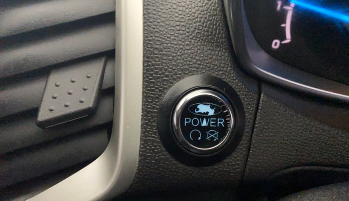 2016 Ford Ecosport TITANIUM+ 1.0L ECOBOOST, Petrol, Manual, 1,24,250 km, Keyless Start/ Stop Button