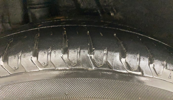 2018 Hyundai Verna 1.6 CRDI SX + AT, Diesel, Automatic, 1,01,963 km, Right Rear Tyre Tread