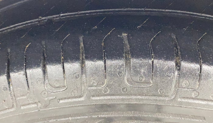 2019 Hyundai NEW SANTRO MAGNA, Petrol, Manual, 63,327 km, Left Front Tyre Tread
