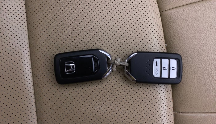 2021 Honda City 1.5L I-VTEC ZX, Petrol, Manual, 99,739 km, Key Close Up