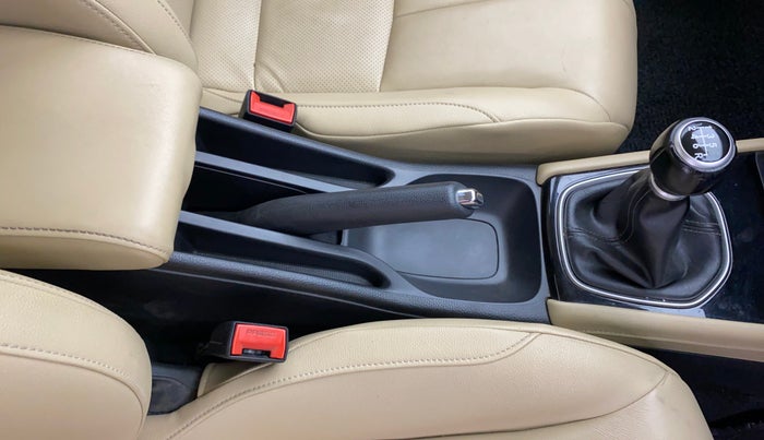 2021 Honda City 1.5L I-VTEC ZX, Petrol, Manual, 99,739 km, Gear Lever