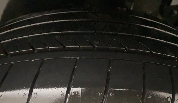 2022 KIA SELTOS HTK 1.5 PETROL, Petrol, Manual, 30,037 km, Left Rear Tyre Tread