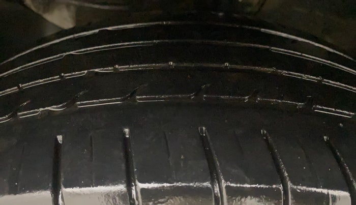 2022 KIA SELTOS HTK 1.5 PETROL, Petrol, Manual, 30,037 km, Left Front Tyre Tread