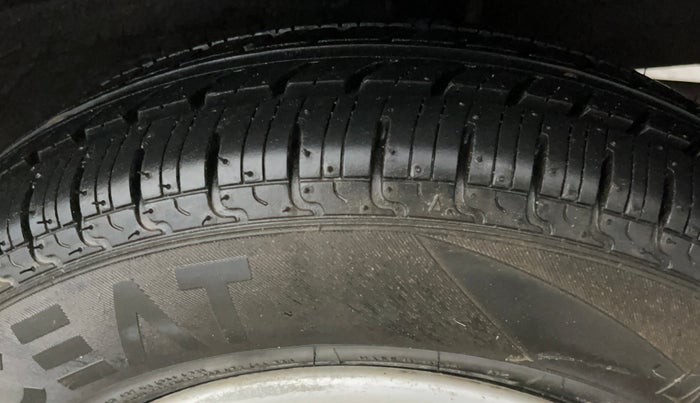 2016 Renault Kwid RXT 0.8, Petrol, Manual, 45,060 km, Left Rear Tyre Tread