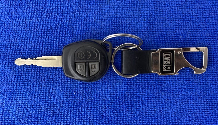 2017 Maruti Dzire VXI, Petrol, Manual, 54,596 km, Key Close Up