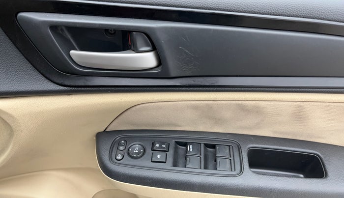2019 Honda Amaze 1.2L I-VTEC S, Petrol, Manual, 73,274 km, Driver Side Door Panels Control