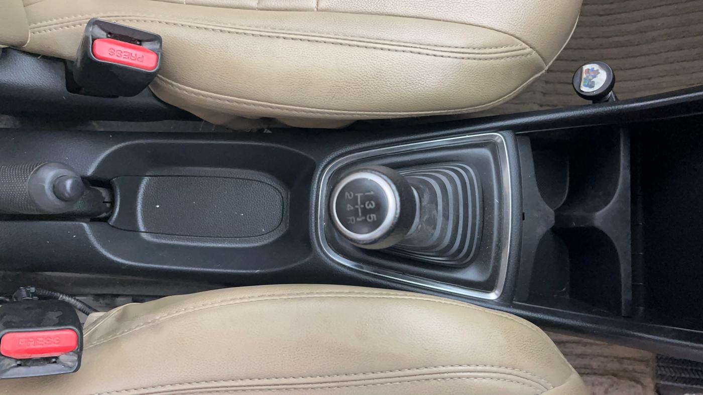 2019 Honda Amaze 1.2L I-VTEC S, Petrol, Manual, 73,310 km, Gear Lever