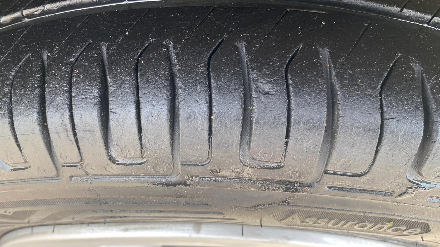 2013 Maruti Alto K10 VXI, Petrol, Manual, 43,720 km, Right Front Tyre Tread
